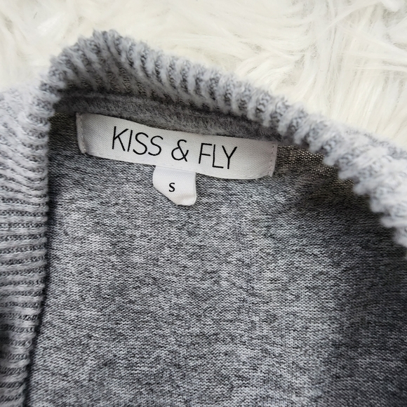 Kiss & Fly Gray Polka-Dot Christmas Sweatshirt, Size Small - Picture 6 of 11